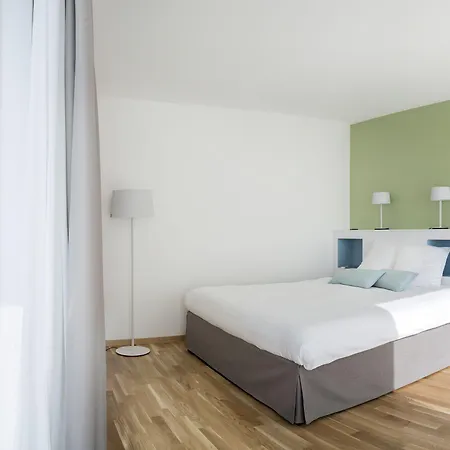 Hotell Des Patients 3*